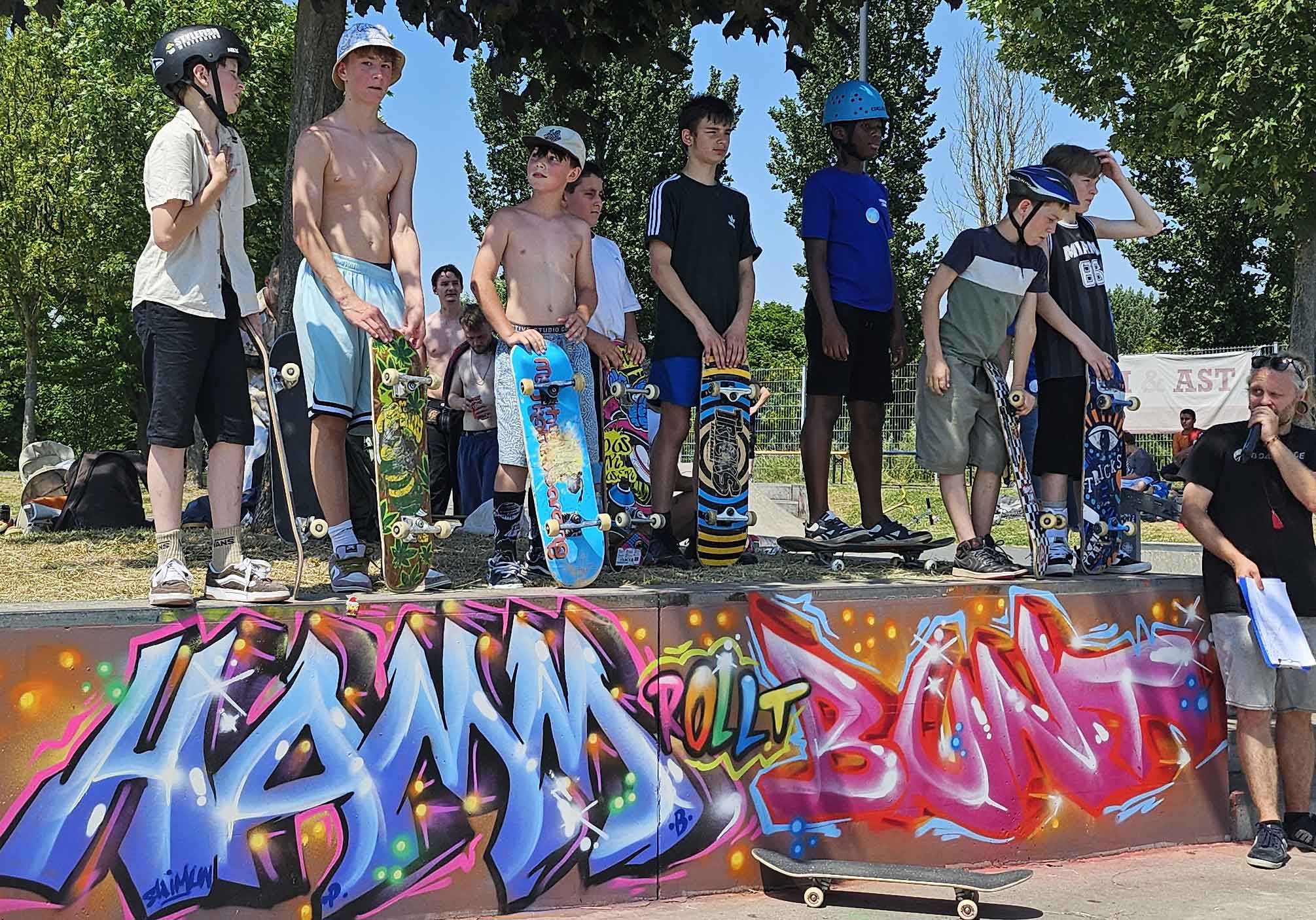 Mitgewirkt bei: „Hamm rollt bunt“ 2026 im Lippe-Park. Ausrichter ist der Verein Hamm Skateboarding e.V.
