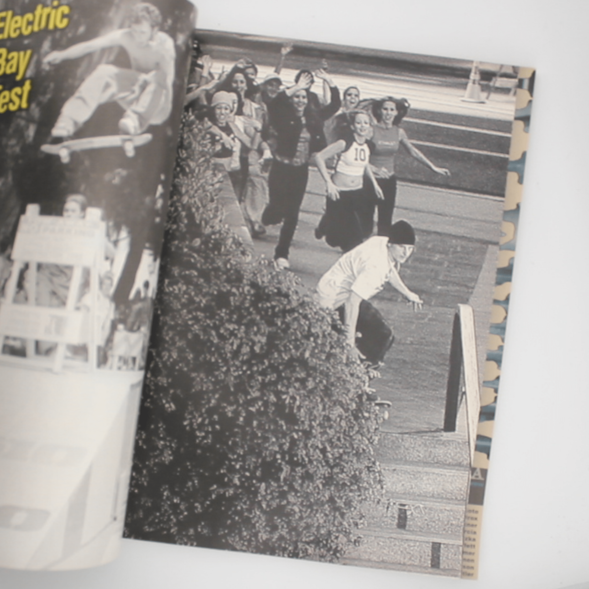 Thrasher Magazine (August 2001, Issue 247) – Paul Machnau Road Rage - OiROPE Jerry Hsu THRASHER