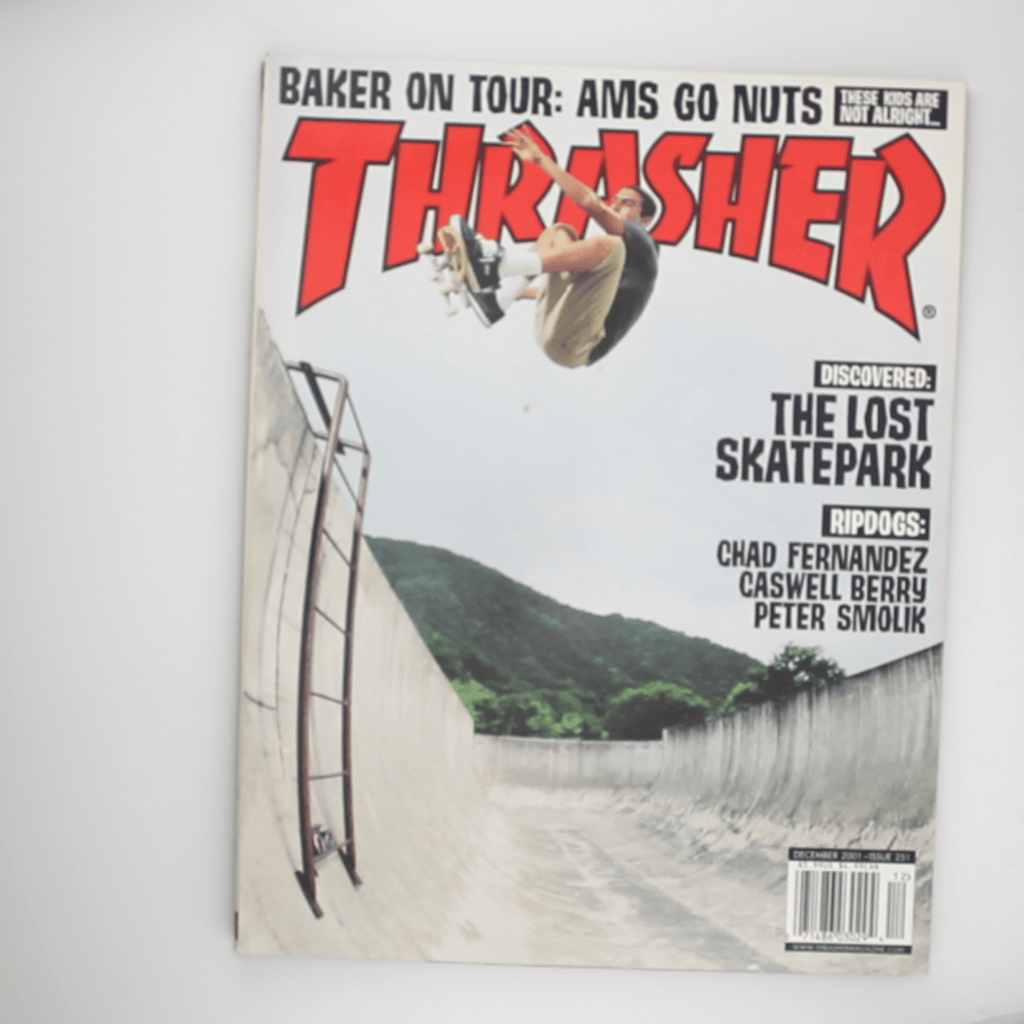 Thrasher Magazine (Dezember 2001, Issue 251) – Baker on Tour - OiROPE Caswell Berry THRASHER